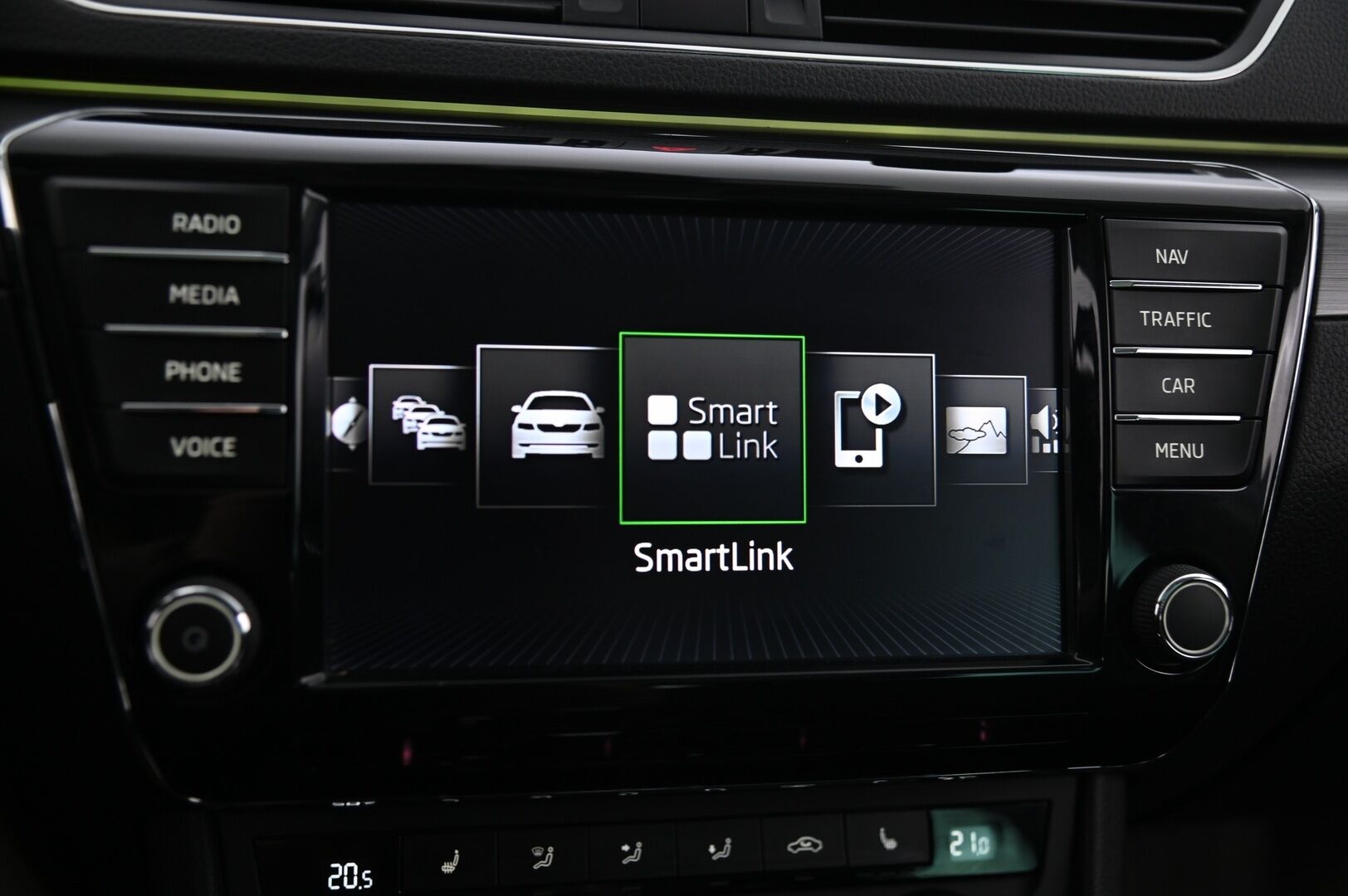 Skoda Superb 2017 1,8 TSI Elegance DSG Autom *Webasto / Lämmitettävä lasi / Kattolukku / ACC / Muistipenkki* - Juuri huollettu! / Canton äänentoisto & Navi / 2xrenkaat alumiinivantein!*