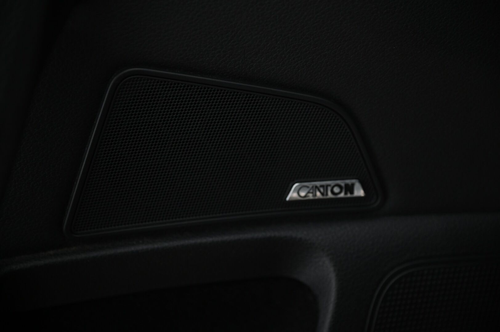 Skoda Superb 2017 1,8 TSI Elegance DSG Autom *Webasto / Lämmitettävä lasi / Kattolukku / ACC / Muistipenkki* - Juuri huollettu! / Canton äänentoisto & Navi / 2xrenkaat alumiinivantein!*