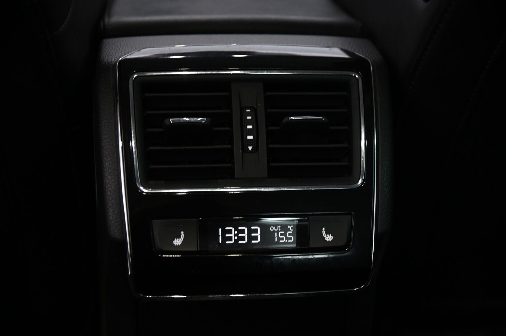 Skoda Superb 2017 1,8 TSI Elegance DSG Autom *Webasto / Lämmitettävä lasi / Kattolukku / ACC / Muistipenkki* - Juuri huollettu! / Canton äänentoisto & Navi / 2xrenkaat alumiinivantein!*