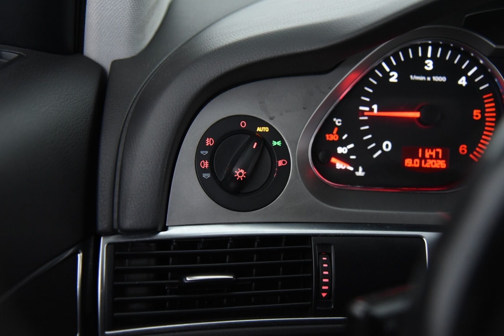 Audi A6 2007 Avant 3,0 TDI 165 kW quattro tiptronic-aut. / YritysOutlet - Myydään vain yrityksille - YritysOutlet - Myydään vain yrityksille