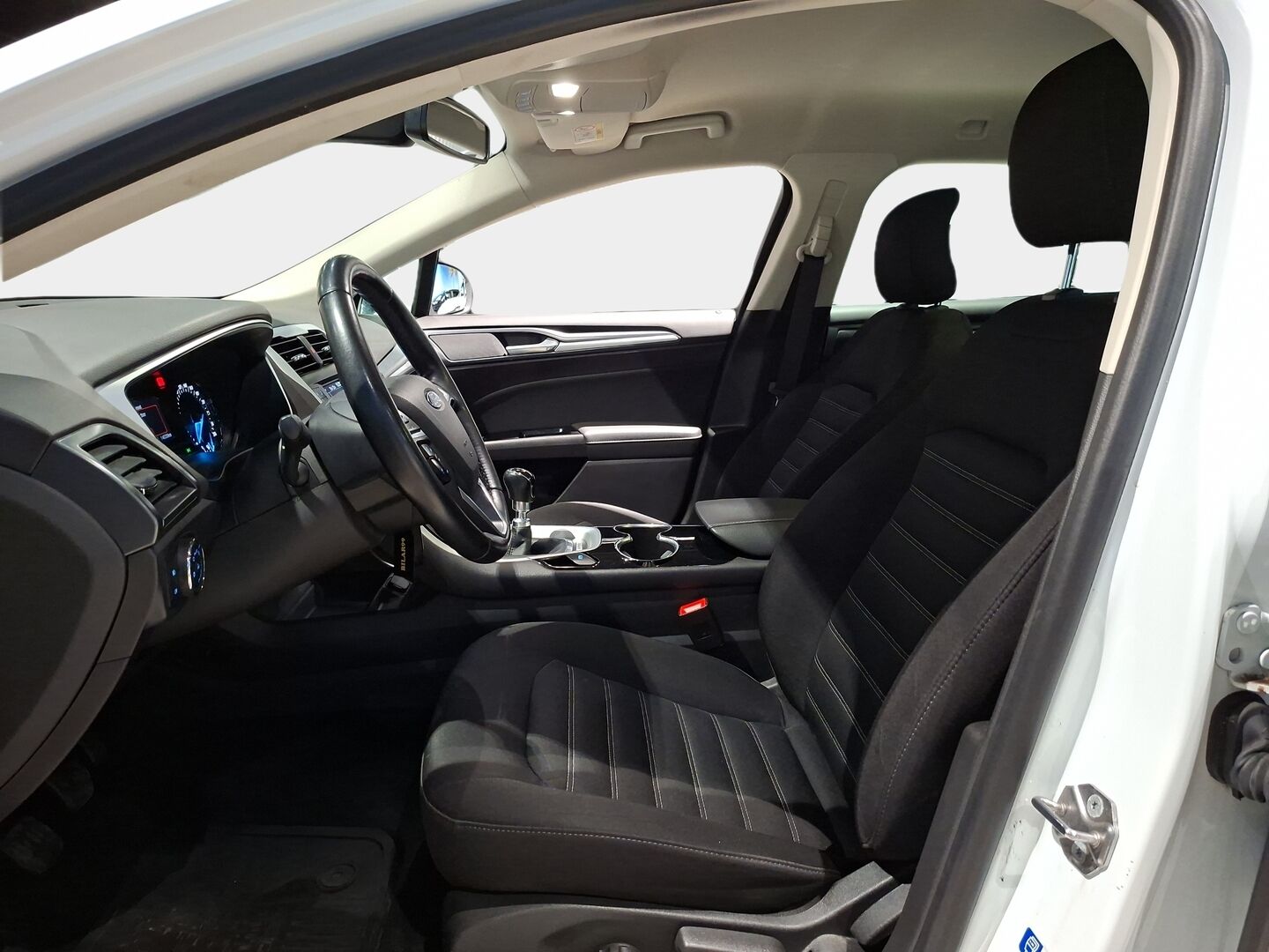 Ford Mondeo 2016 1,5 EcoBoost 160hv M6 Trend Wagon / Webasto / Vakkari / Suomi-auto - Tarkka huoltohistoria / P.Tutkat - HULLUT VÄLIPÄIVÄT KORKOTARJOUS 2,49%