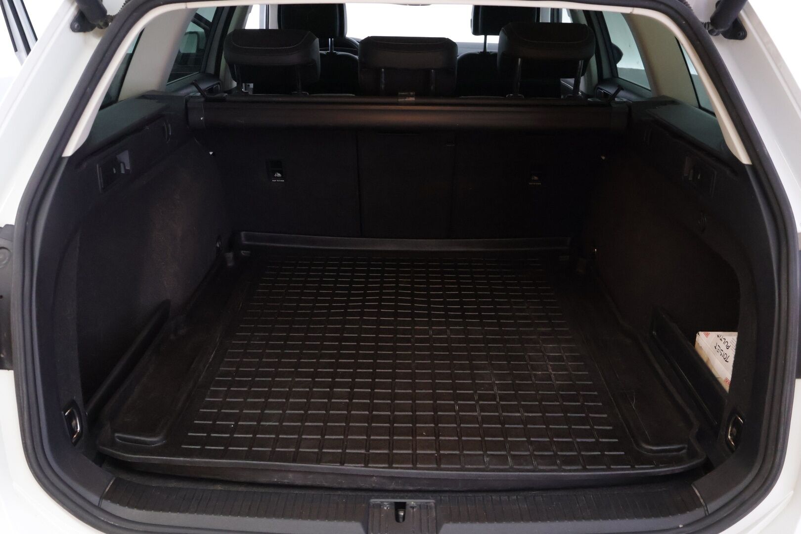 Volkswagen Passat 2016 Variant Highline 1,4 TSI 110 kW (150 hv) ACT DSG *ACC / DynAudio / LED ajovalot / S.Luukku / Digimittaristo* - *11kk leimaa!! / Jakopää tehty hiljattain!!*