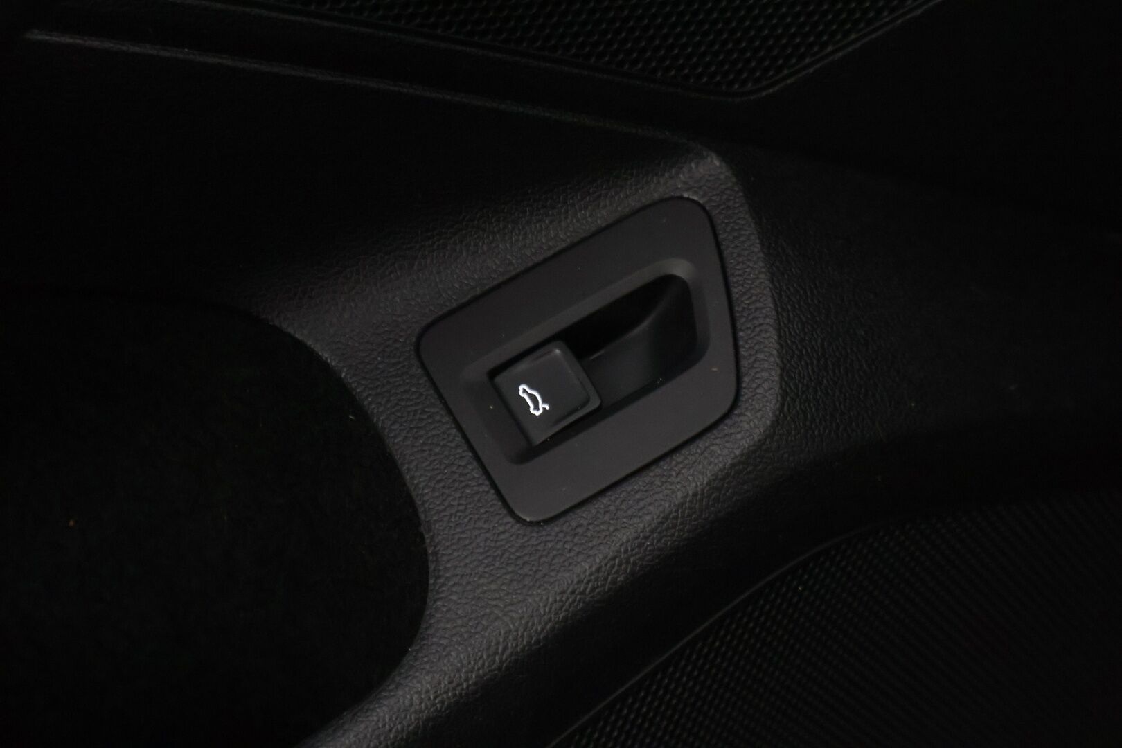 Volkswagen Passat 2017 Sedan Highline 1,8 TSI 132 kW (180 hv) DSG-automaatti ** Webasto / ErgoComfort / ACC / APP-Connect / Blis - *Juuri katsastettu / Kahdet renkaat*