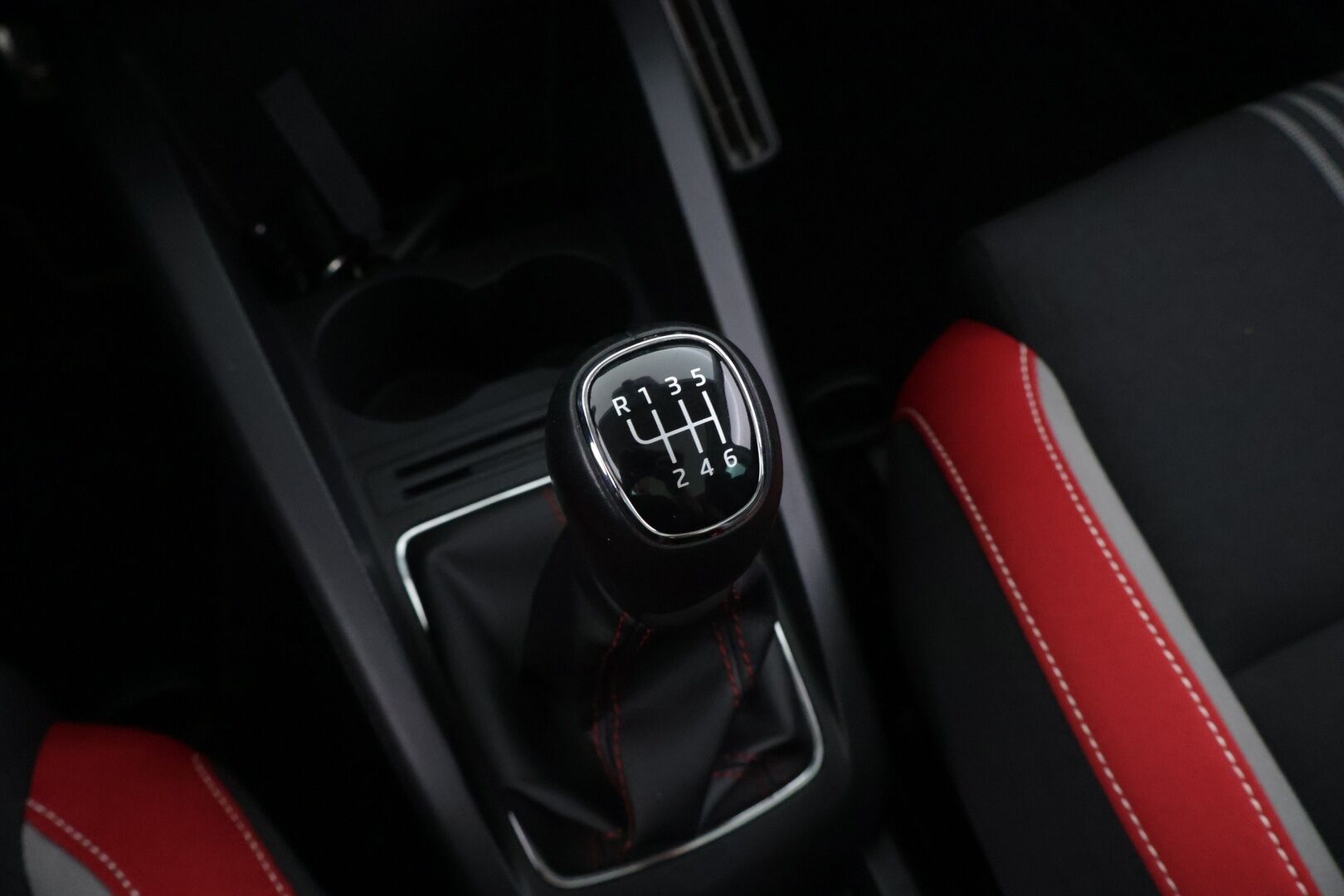 Skoda Fabia 2017 1,2 TSI 110 Monte Carlo *Lohko ja sisälämm. / Tutkat / Kessy / SmartLink / Vakkari* - *Suomi-Auto / 2xrenkaat ja vanteet / Siisti yksilö*