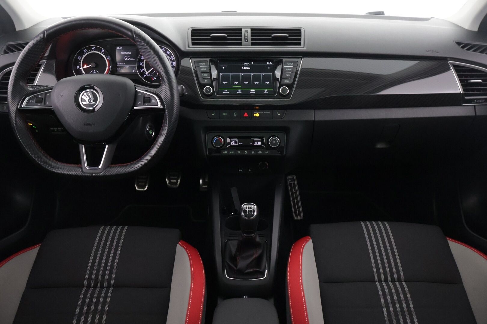 Skoda Fabia 2017 1,2 TSI 110 Monte Carlo *Lohko ja sisälämm. / Tutkat / Kessy / SmartLink / Vakkari* - *Suomi-Auto / 2xrenkaat ja vanteet / Siisti yksilö*