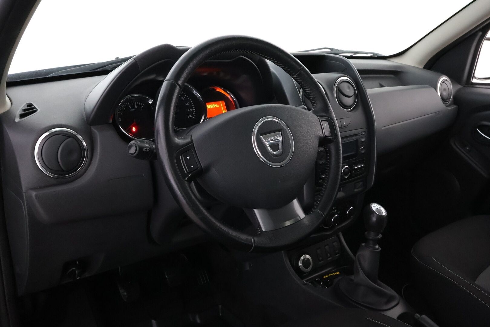 Dacia Duster 2016 TCe 125 S&S 4x4 Laureate * Suomiauto / Vetokoukku / Vakkari / Ketju vaihdettu / Lohkolämmitin!