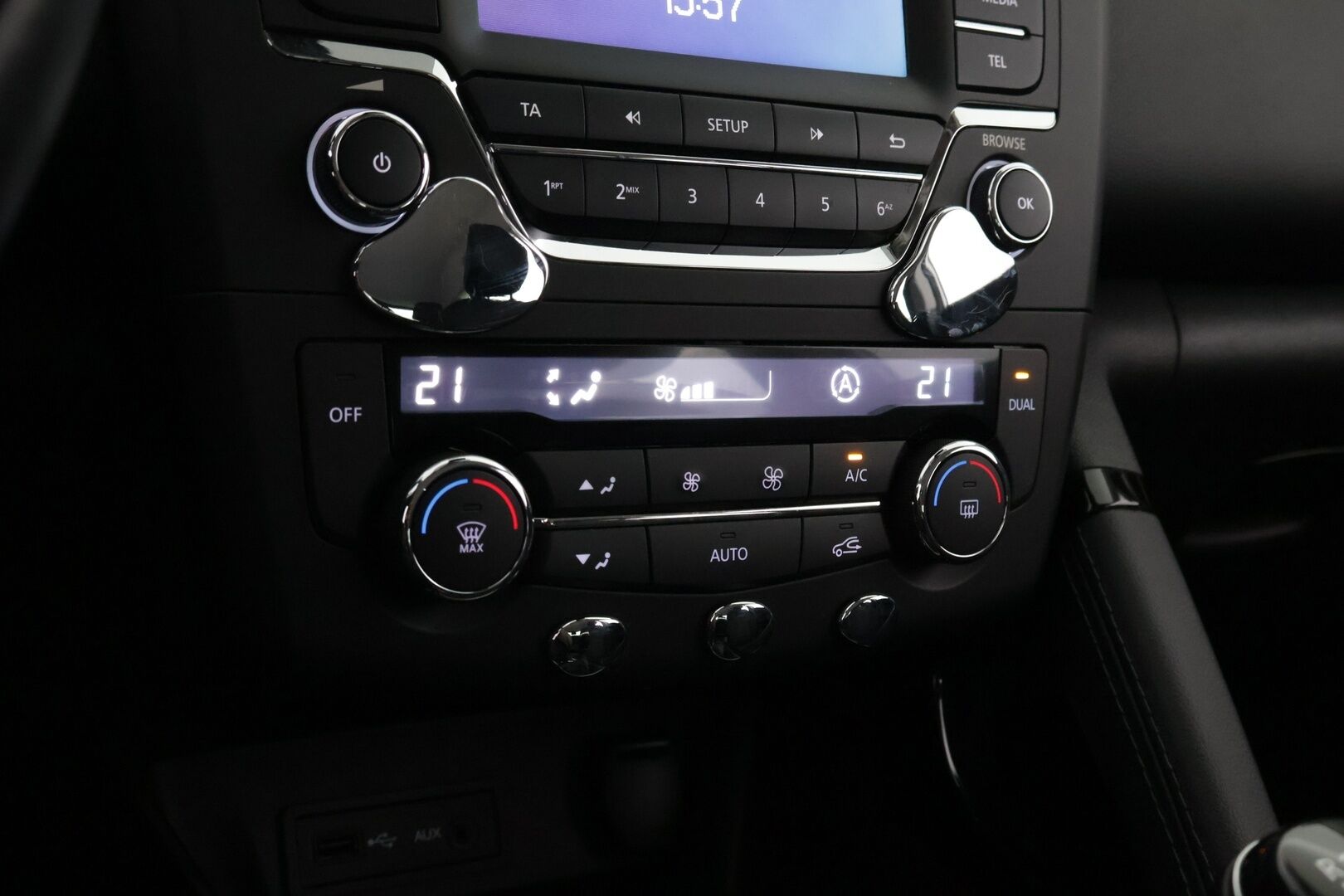 Renault Kadjar 2017 Energy TCe 130 Zen * Vakkari / Puolinahkasisusta / Lohkolämmitin / Digimittari / Peruutustutkat / 2x Renkaat - Juuri tullut Tampereelle!