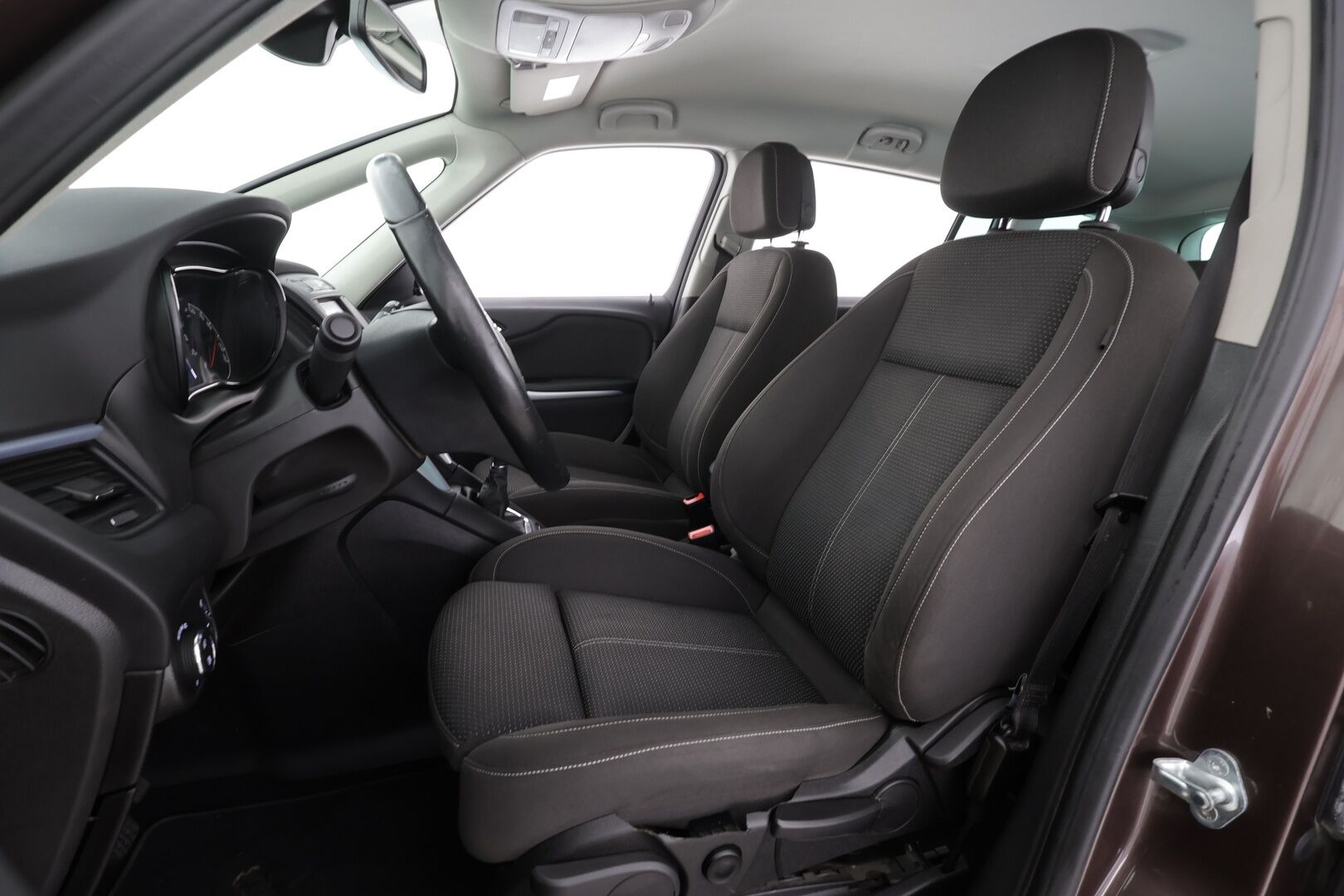 Opel Zafira 2018 Enjoy 1,4 Turbo ecoFLEX 103kW MT6 7-paik * Matrix-LED / P.kamera / Vakkari / Sportpenkit / Bluetooth / Ratinlämmitys * - Suomi-auto / Kahdet renkaat - Osta nyt, maksa vasta ensi vuonna