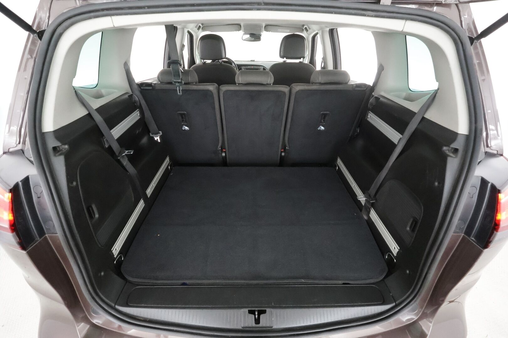 Opel Zafira 2018 Enjoy 1,4 Turbo ecoFLEX 103kW MT6 7-paik * Matrix-LED / P.kamera / Vakkari / Sportpenkit / Bluetooth / Ratinlämmitys * - Suomi-auto / Kahdet renkaat - Osta nyt, maksa vasta ensi vuonna