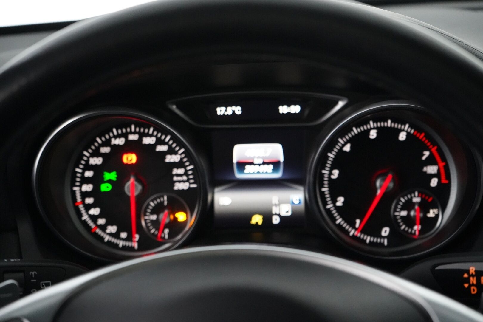 Mercedes-Benz CLA 2016 250 4Matic A Shooting Brake Business AMG *Panorama / Webasto  / Äänentoisto / Nahat / Muistipenkit / Kamera* - Säntilliset huollot / Kahdet renkaat AMG vantein