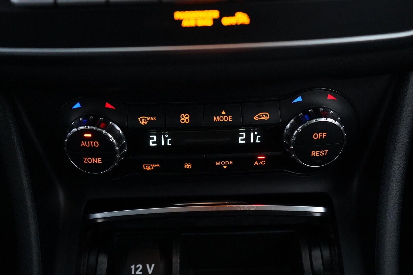 Mercedes-Benz CLA 2016 250 4Matic A Shooting Brake Business AMG *Panorama / Webasto  / Äänentoisto / Nahat / Muistipenkit / Kamera* - Säntilliset huollot / Kahdet renkaat AMG vantein