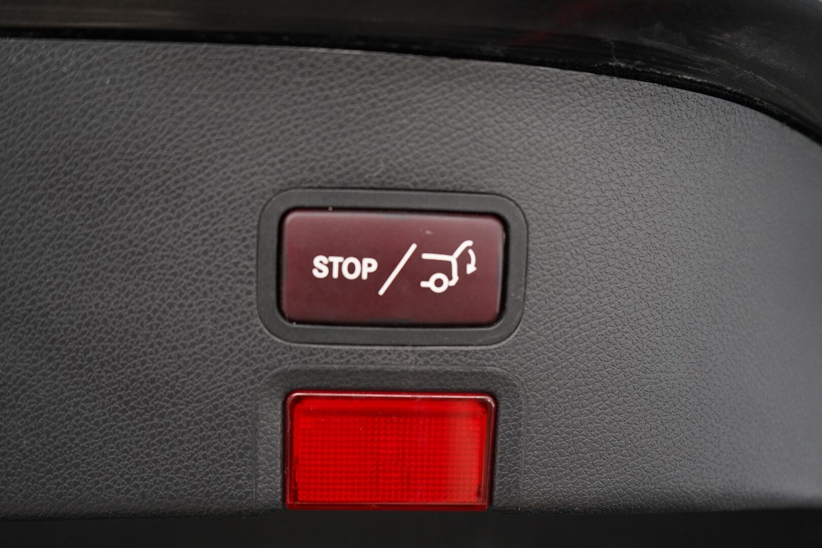 Mercedes-Benz CLA 2016 250 4Matic A Shooting Brake Business AMG *Panorama / Webasto  / Äänentoisto / Nahat / Muistipenkit / Kamera* - Säntilliset huollot / Kahdet renkaat AMG vantein