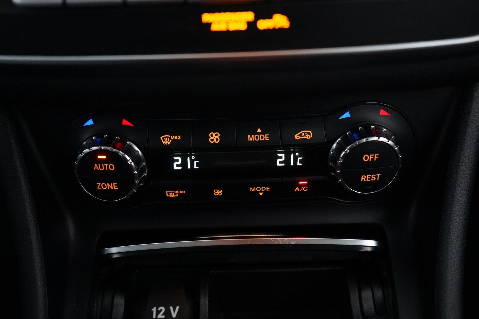 Mercedes-Benz CLA 2016 250 4Matic A Shooting Brake Business AMG *Panorama / Webasto  / Äänentoisto / Nahat / Muistipenkit / Kamera* - Säntilliset huollot / Kahdet renkaat AMG vantein