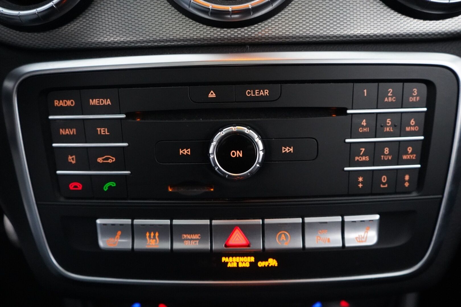 Mercedes-Benz CLA 2016 250 4Matic A Shooting Brake Business AMG *Panorama / Webasto  / Äänentoisto / Nahat / Muistipenkit / Kamera* - Säntilliset huollot / Kahdet renkaat AMG vantein