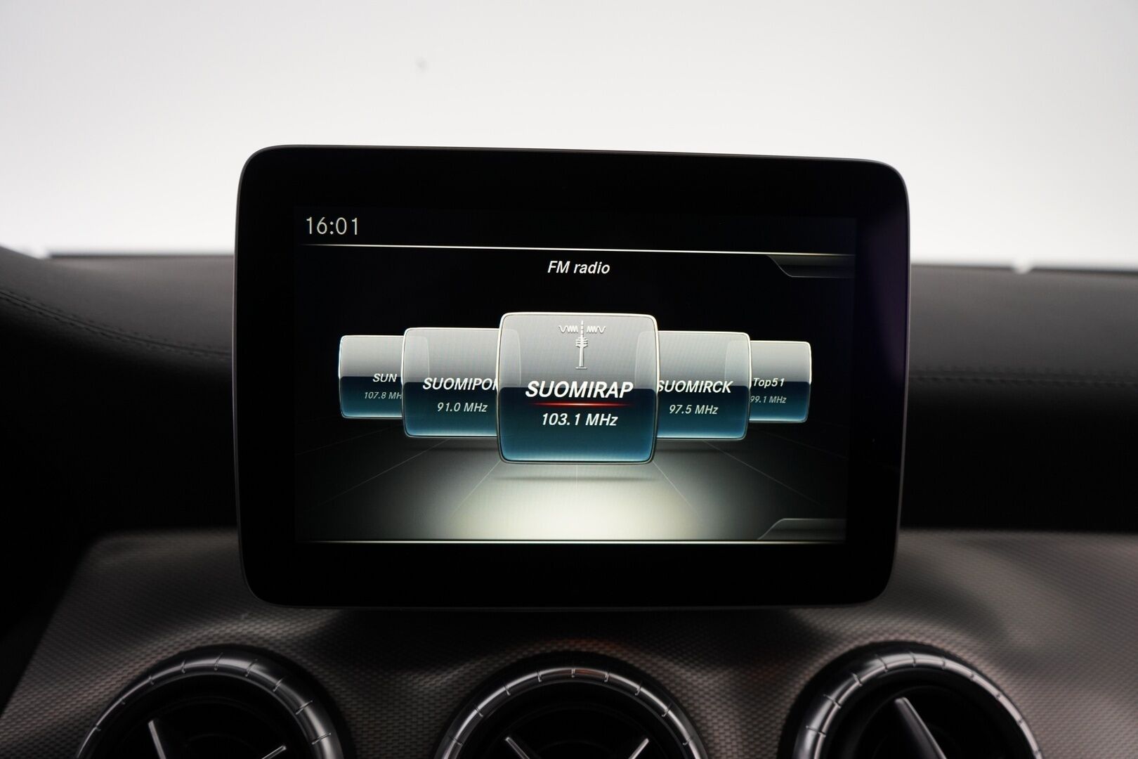 Mercedes-Benz CLA 2017 250 4Matic A Shooting Brake Business AMG *Panorama / Webasto  / Äänentoisto / Nahat / Muistipenkit / Kamera* - Säntilliset huollot / Kahdet renkaat AMG vantein - HULLUT AVAJAISHULINAT KORKOTARJOUS 3,29 %