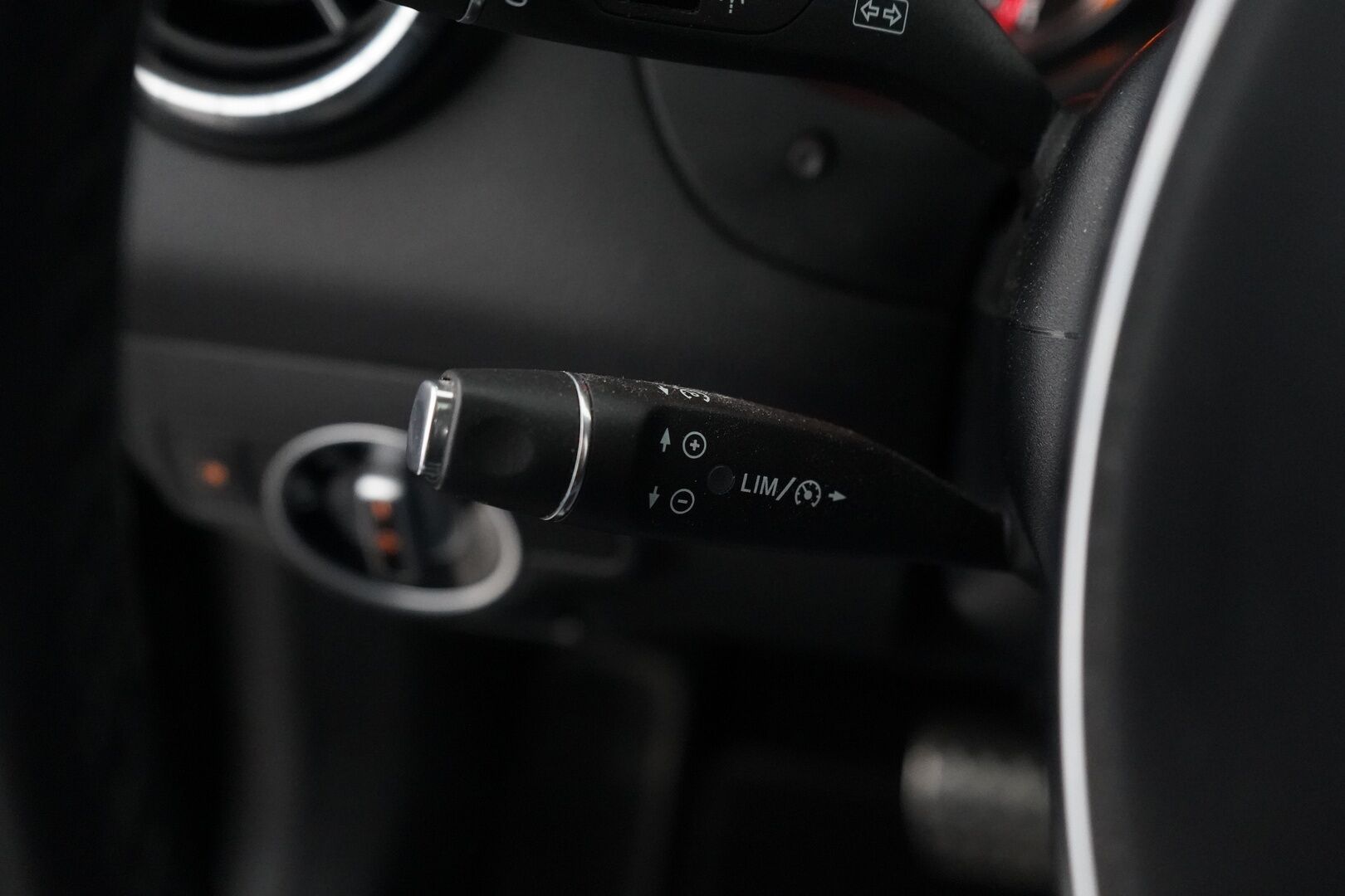 Mercedes-Benz CLA 2016 250 4Matic A Shooting Brake Business AMG *Panorama / Webasto  / Äänentoisto / Nahat / Muistipenkit / Kamera* - Säntilliset huollot / Kahdet renkaat AMG vantein