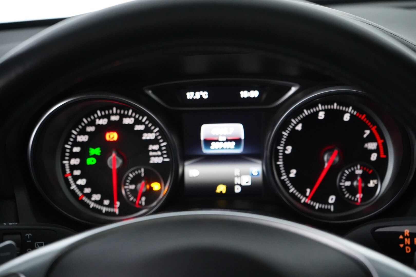 Mercedes-Benz CLA 2016 250 4Matic A Shooting Brake Business AMG *Panorama / Webasto  / Äänentoisto / Nahat / Muistipenkit / Kamera* - Säntilliset huollot / Kahdet renkaat AMG vantein