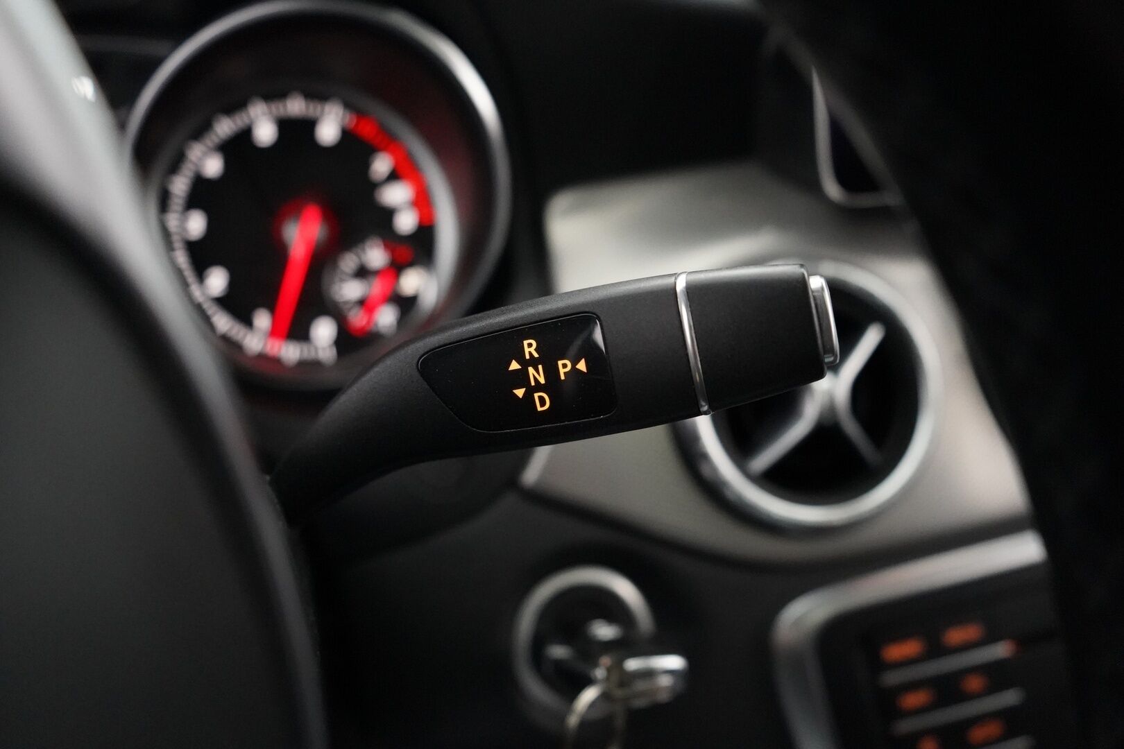 Mercedes-Benz CLA 2017 250 4Matic A Shooting Brake Business AMG *Panorama / Webasto  / Äänentoisto / Nahat / Muistipenkit / Kamera* - Säntilliset huollot / Kahdet renkaat AMG vantein