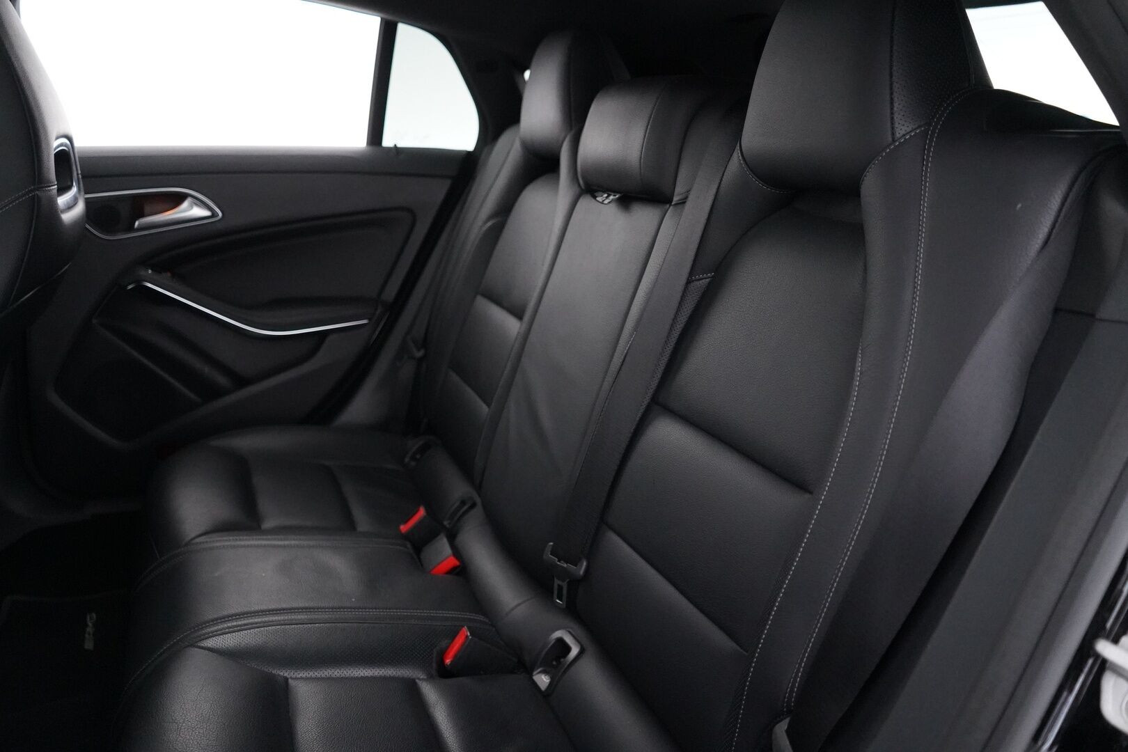 Mercedes-Benz CLA 2016 250 4Matic A Shooting Brake Business AMG *Panorama / Webasto  / Äänentoisto / Nahat / Muistipenkit / Kamera* - Säntilliset huollot / Kahdet renkaat AMG vantein