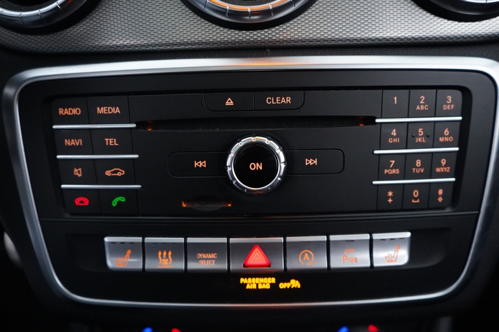 Mercedes-Benz CLA 2016 250 4Matic A Shooting Brake Business AMG *Panorama / Webasto  / Äänentoisto / Nahat / Muistipenkit / Kamera* - Säntilliset huollot / Kahdet renkaat AMG vantein