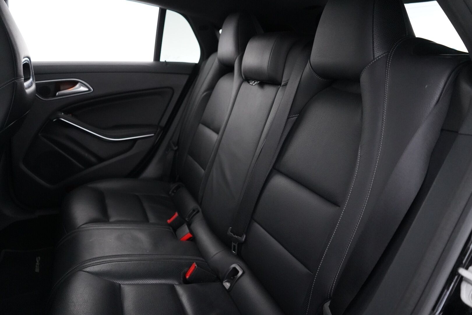 Mercedes-Benz CLA 2017 250 4Matic A Shooting Brake Business AMG *Panorama / Webasto  / Äänentoisto / Nahat / Muistipenkit / Kamera* - Säntilliset huollot / Kahdet renkaat AMG vantein