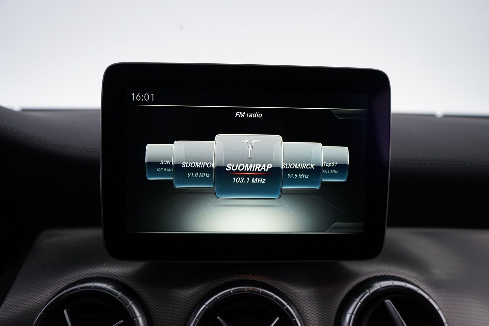 Mercedes-Benz CLA 2016 250 4Matic A Shooting Brake Business AMG *Panorama / Webasto  / Äänentoisto / Nahat / Muistipenkit / Kamera* - Säntilliset huollot / Kahdet renkaat AMG vantein