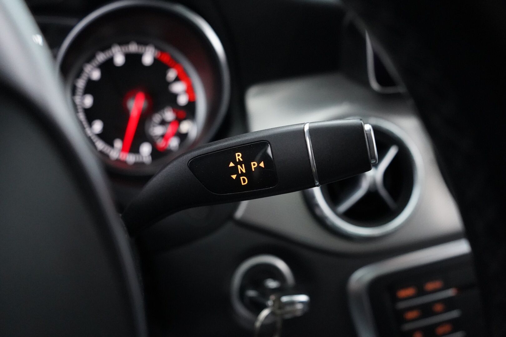 Mercedes-Benz CLA 2016 250 4Matic A Shooting Brake Business AMG *Panorama / Webasto  / Äänentoisto / Nahat / Muistipenkit / Kamera* - Säntilliset huollot / Kahdet renkaat AMG vantein