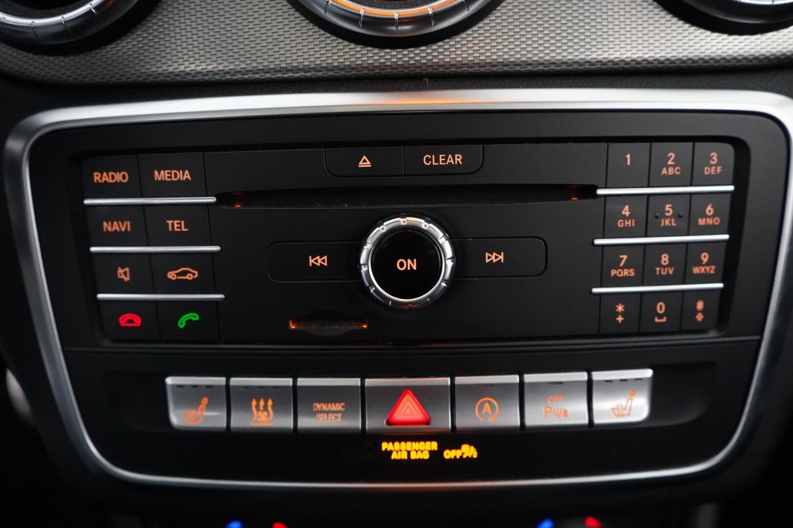 Mercedes-Benz CLA 2016 250 4Matic A Shooting Brake Business AMG *Panorama / Webasto  / Äänentoisto / Nahat / Muistipenkit / Kamera* - Säntilliset huollot / Kahdet renkaat AMG vantein