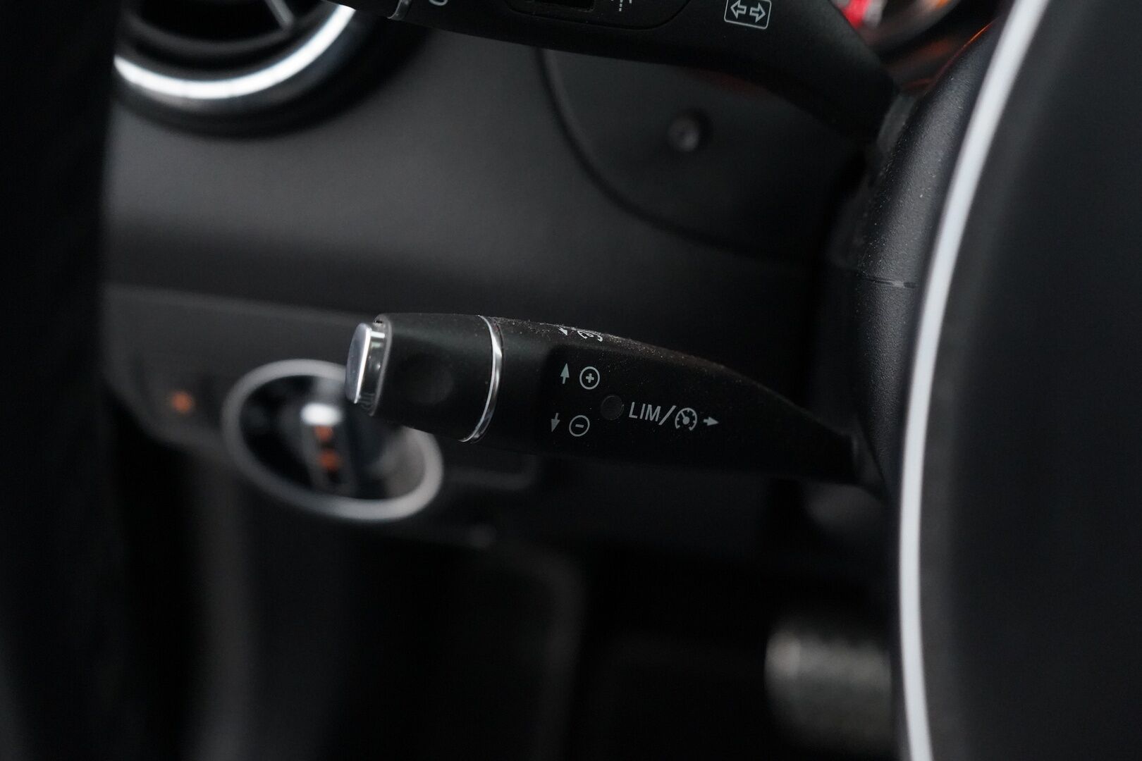 Mercedes-Benz CLA 2016 250 4Matic A Shooting Brake Business AMG *Panorama / Webasto  / Äänentoisto / Nahat / Muistipenkit / Kamera* - Säntilliset huollot / Kahdet renkaat AMG vantein