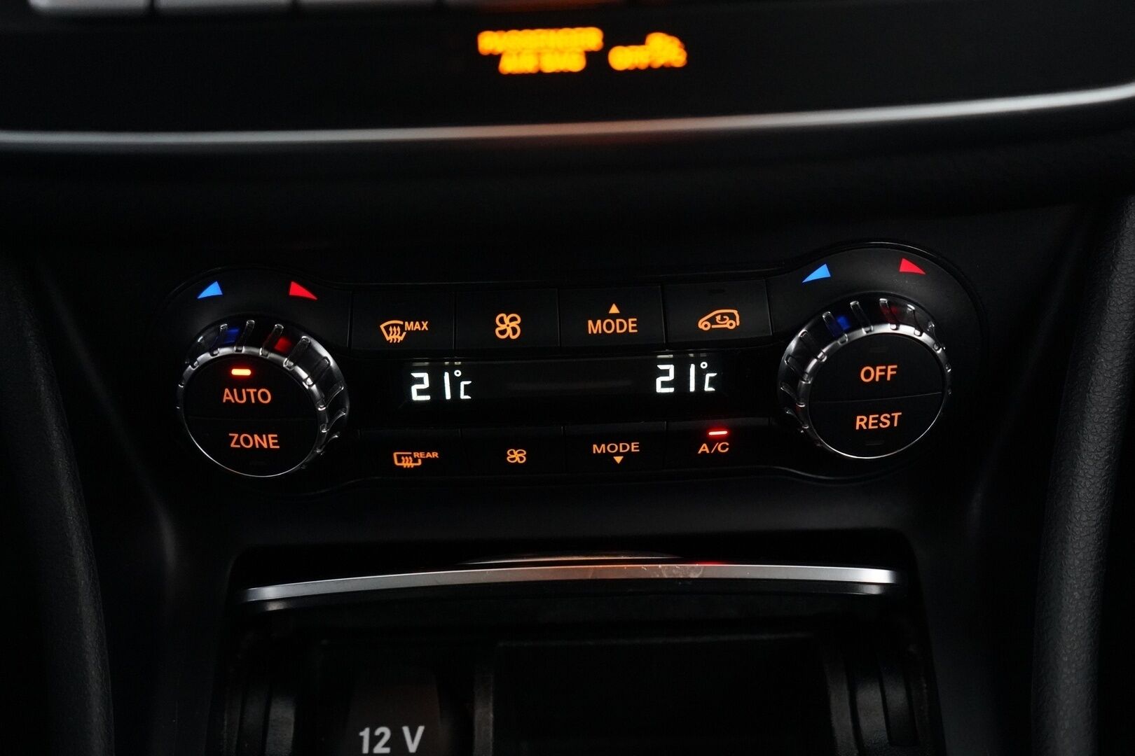 Mercedes-Benz CLA 2017 250 4Matic A Shooting Brake Business AMG *Panorama / Webasto  / Äänentoisto / Nahat / Muistipenkit / Kamera* - Säntilliset huollot / Kahdet renkaat AMG vantein - HULLUT AVAJAISHULINAT KORKOTARJOUS 3,29 %