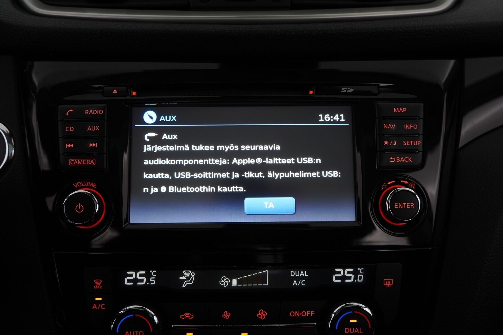 Nissan Qashqai 2017 DIG-T 115 N-Connecta 2WD 6M/T Glass roof - Auto tulossa myyntiin!