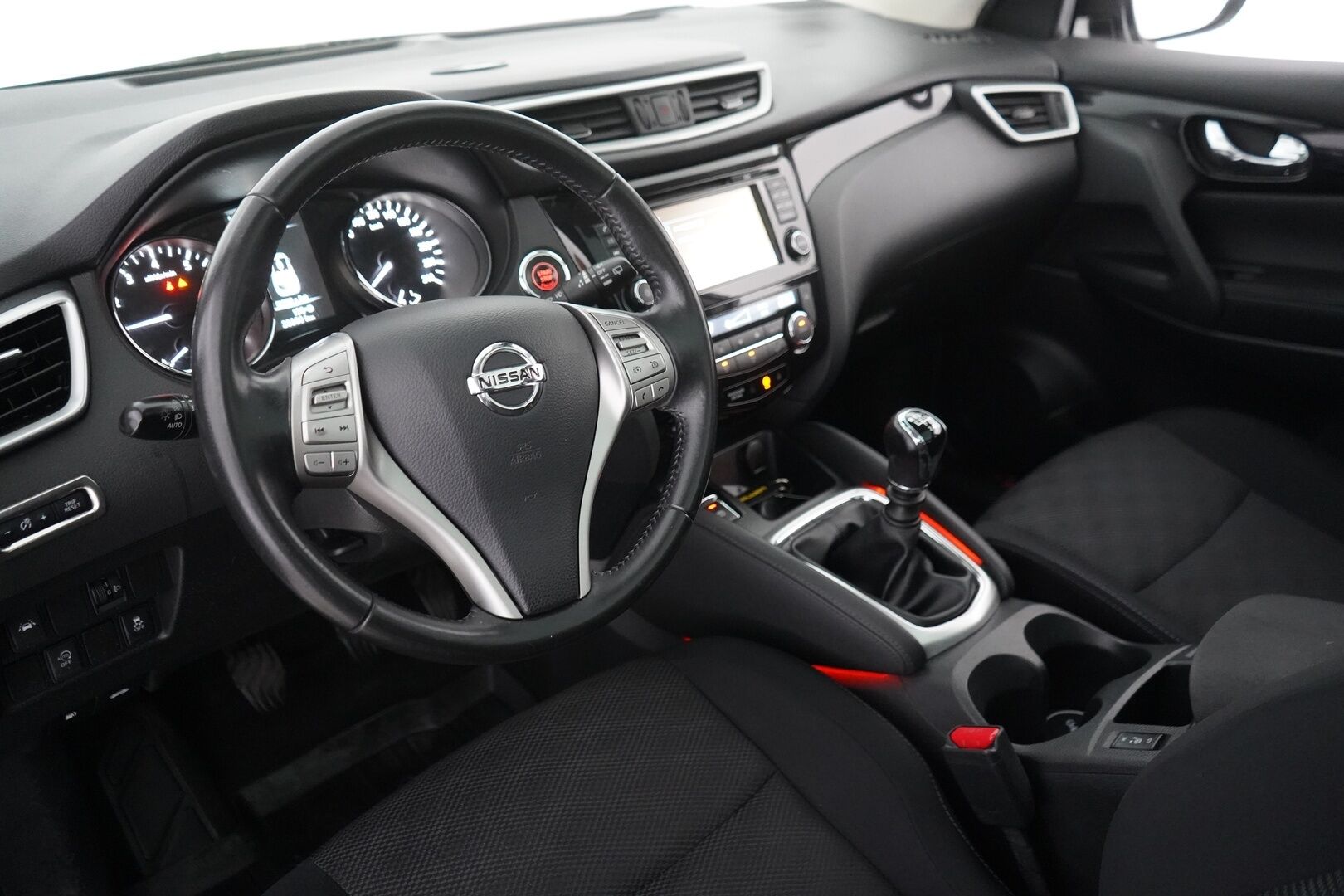 Nissan Qashqai 2017 DIG-T 115 N-Connecta 2WD 6M/T Glass roof - Auto tulossa myyntiin!