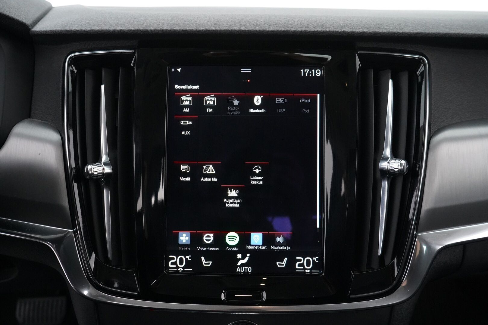 Volvo S90 2017 D3 Momentum aut - | ACC | Webasto | Koukku | Nahkasisusta | Pilot assist | Keyless | Suomi-auto | Kahdet renkaat | Hyvin huollettu / EI Adblue |