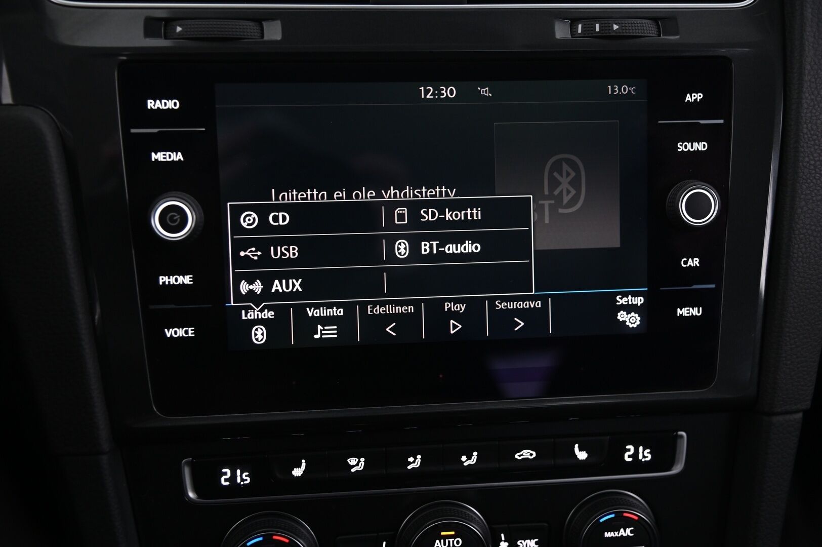 Volkswagen Golf 2017 Comfortline 1,0 TSI 81 kW * ACC / P.kamera / Vetokoukku / Lohkolämmitin * - Kahdet alumiinivanteet / Suomi-auto - HULLUT AVAJAISHULINAT KORKOTARJOUS 3,29 %