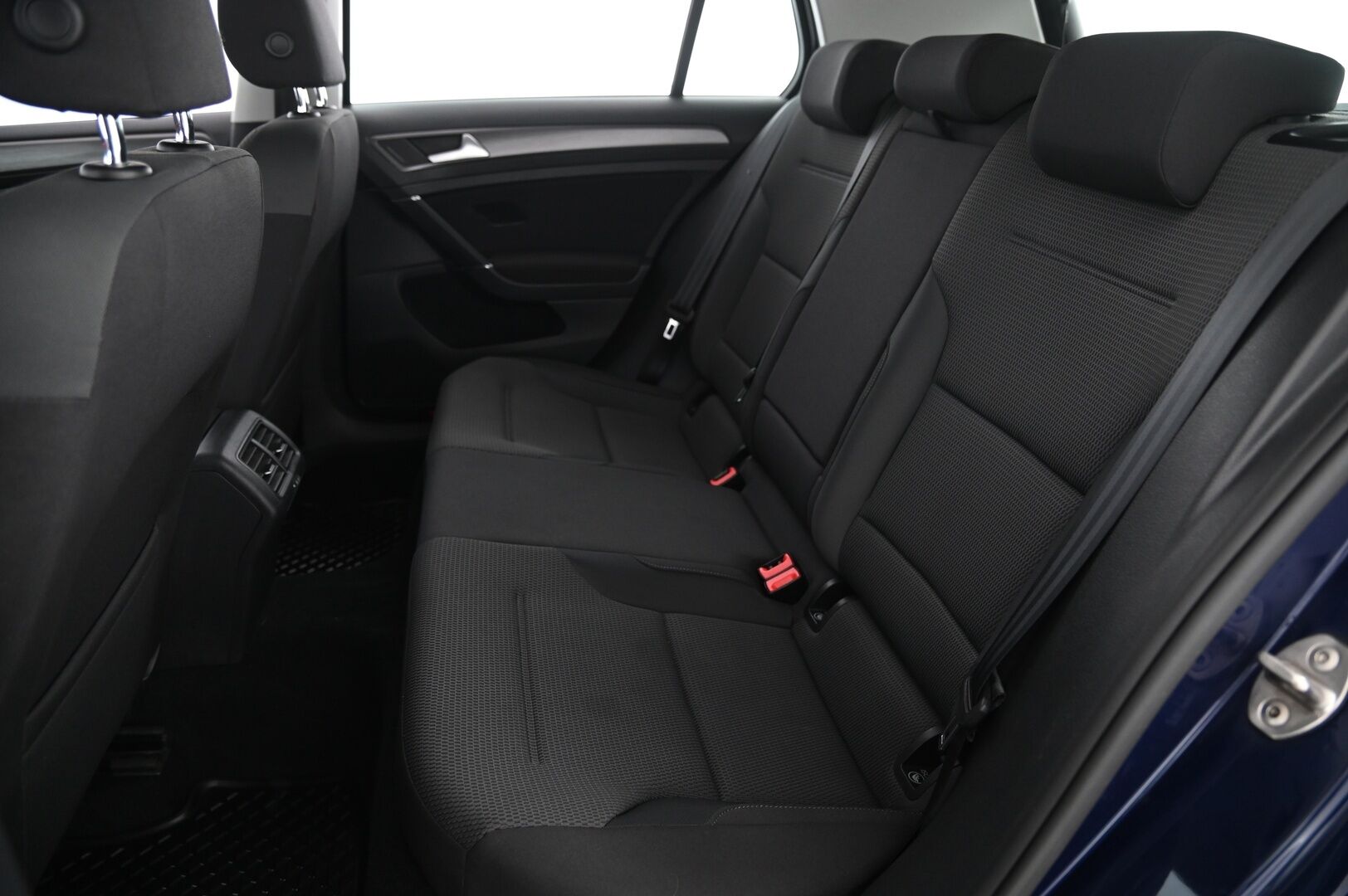 Volkswagen Golf 2017 Comfortline 1,0 TSI 81 kW * ACC / P.kamera / Vetokoukku / Lohkolämmitin * - Kahdet alumiinivanteet / Suomi-auto - HULLUT AVAJAISHULINAT KORKOTARJOUS 3,29 %