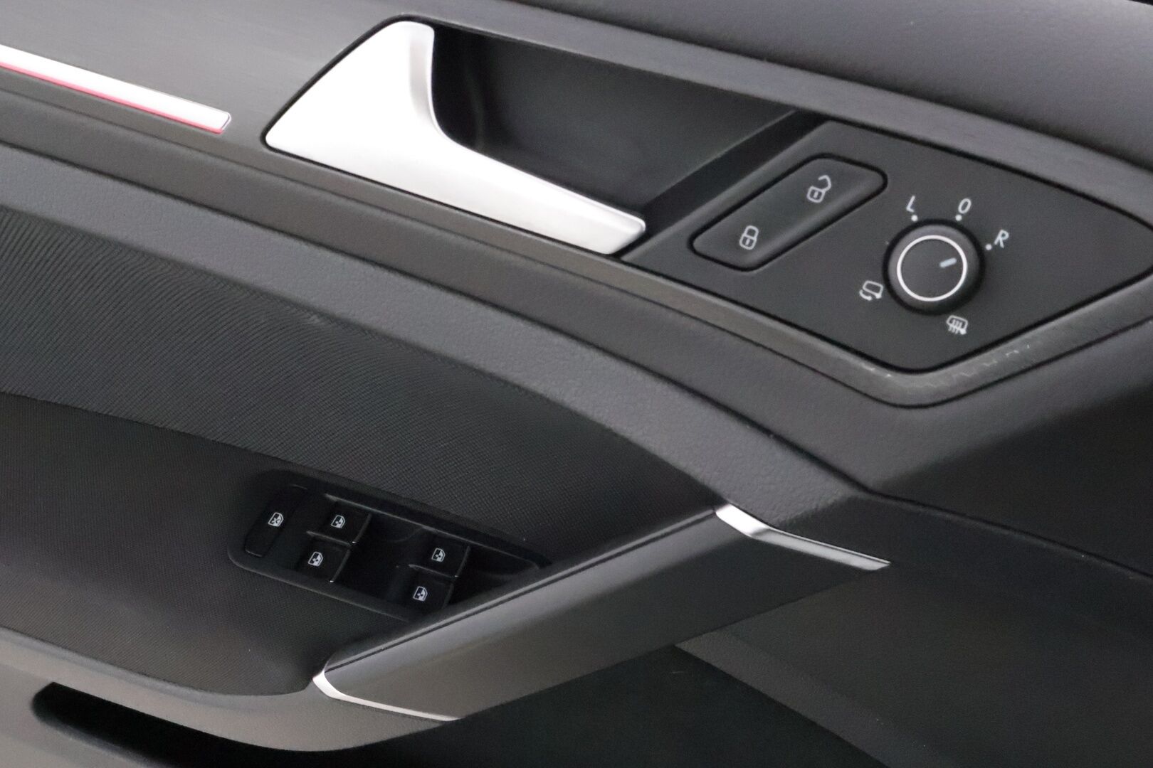 Volkswagen Golf 2017 GTI 2,0 TSI 169 kW (230 hv) * 1OM Suomiauto / DynAudio / Adapt.Vakkari / Peruutuskamera / Merkkihuollot / Digimittari - Juuri tullut Tampereelle!