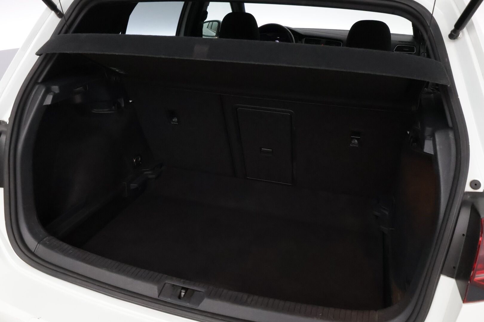 Volkswagen Golf 2017 GTI 2,0 TSI 169 kW (230 hv) * 1OM Suomiauto / DynAudio / Adapt.Vakkari / Peruutuskamera / Merkkihuollot / Digimittari - Juuri tullut Tampereelle! - HULLUT AVAJAISHULINAT KORKOTARJOUS 3,29 %