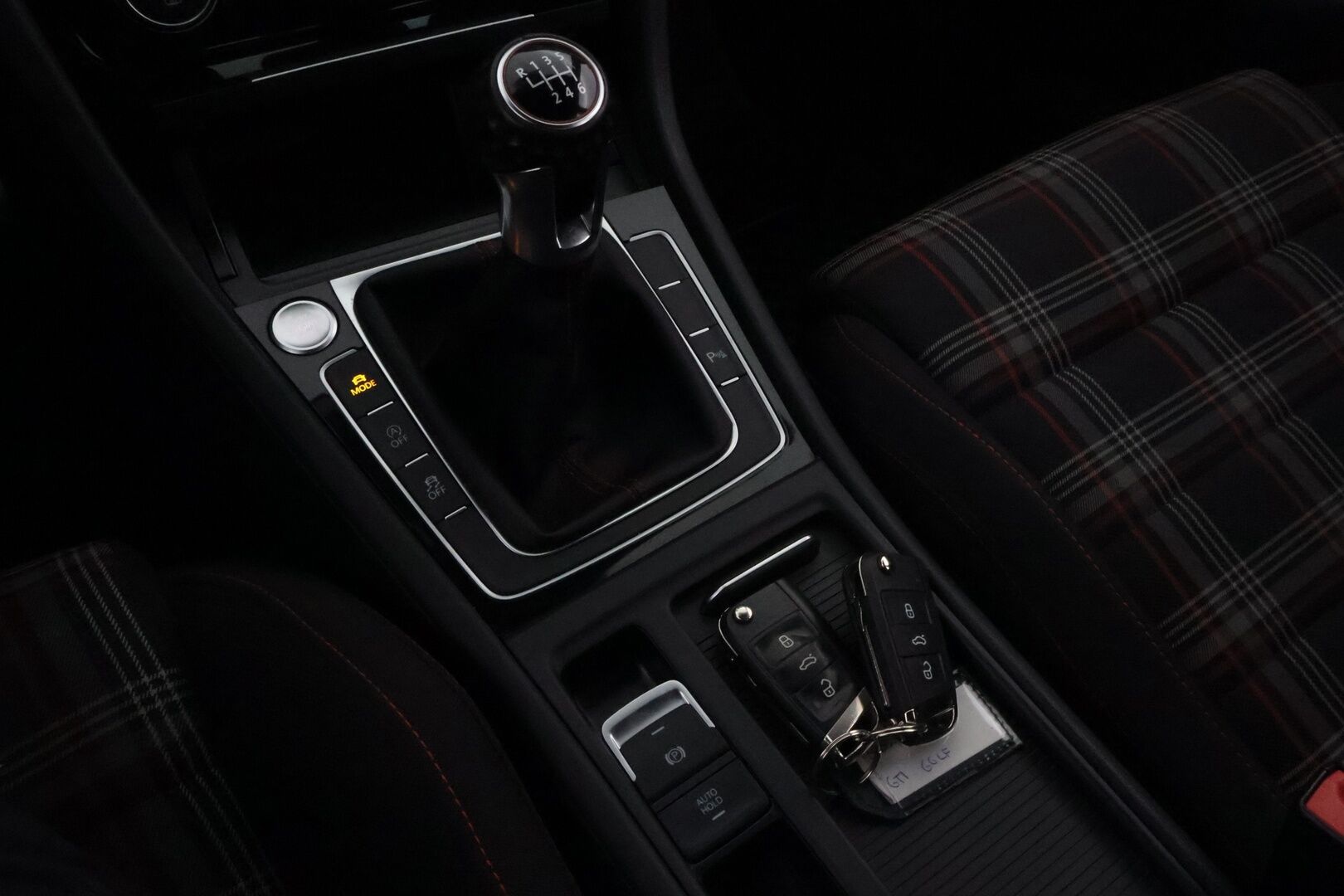 Volkswagen Golf 2017 GTI 2,0 TSI 169 kW (230 hv) * 1OM Suomiauto / DynAudio / Adapt.Vakkari / Peruutuskamera / Merkkihuollot / Digimittari - Juuri tullut Tampereelle!