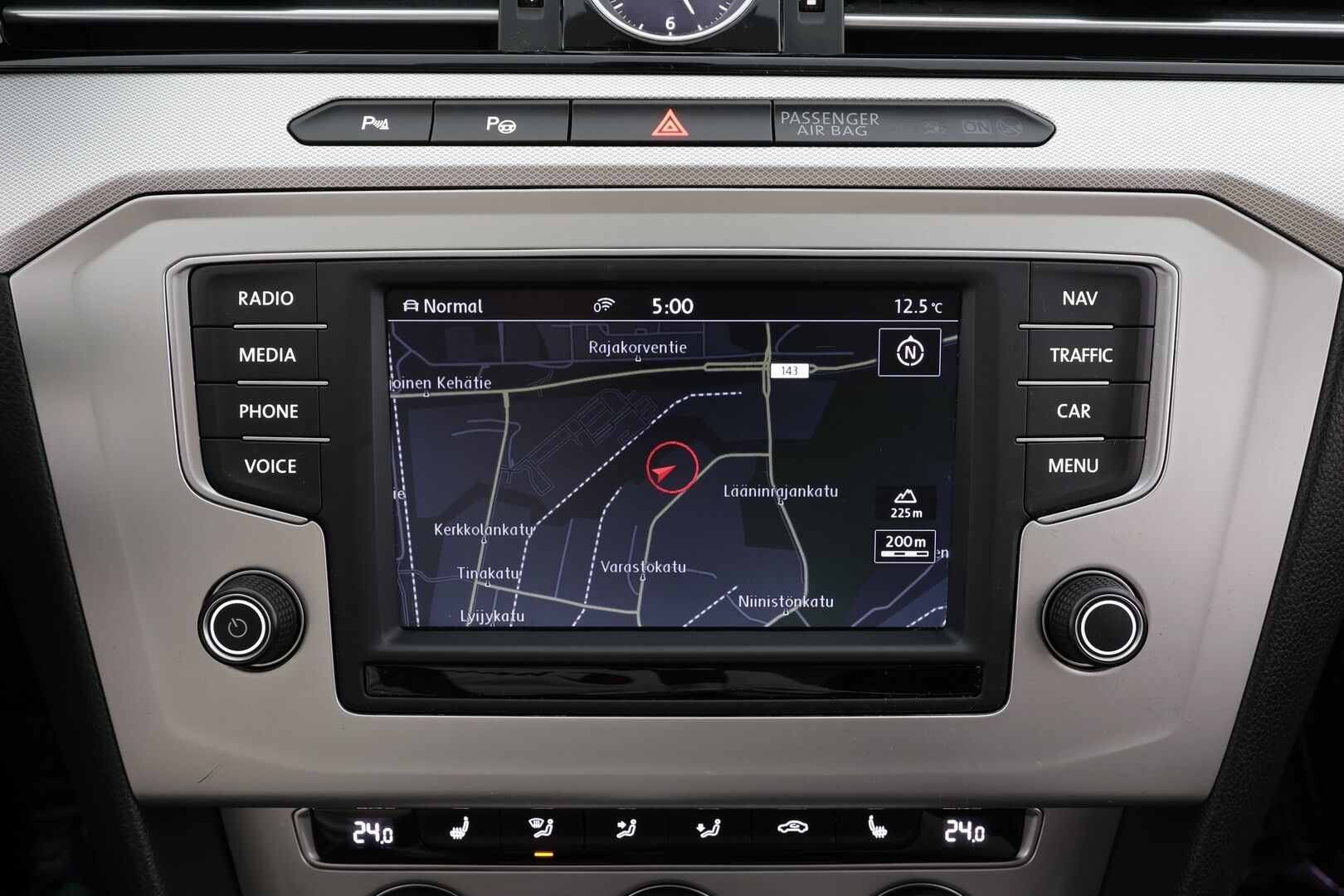 Volkswagen Passat 2017 Variant Comfortline 1,4 TSI 92 kW DSG * Vakkari / P.tutkat / LED / Navi / Webasto * - Suomi-auto / Kahdet renkaat aluvanteilla - HULLU BLACKWEEK KORKOTARJOUS 2,49%