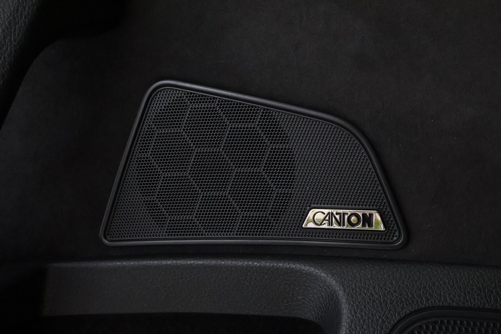 Skoda Superb 2017 2,0 TDI 190 4x4 SportLine DSG Autom. * Webasto / Adapt.Vakkari / Canton / Vetokoukku / Nahka-Alcantara / Adapt.LED - Supervarusteet / Hyvin huollettu / Juuri tullut Tampereelle!