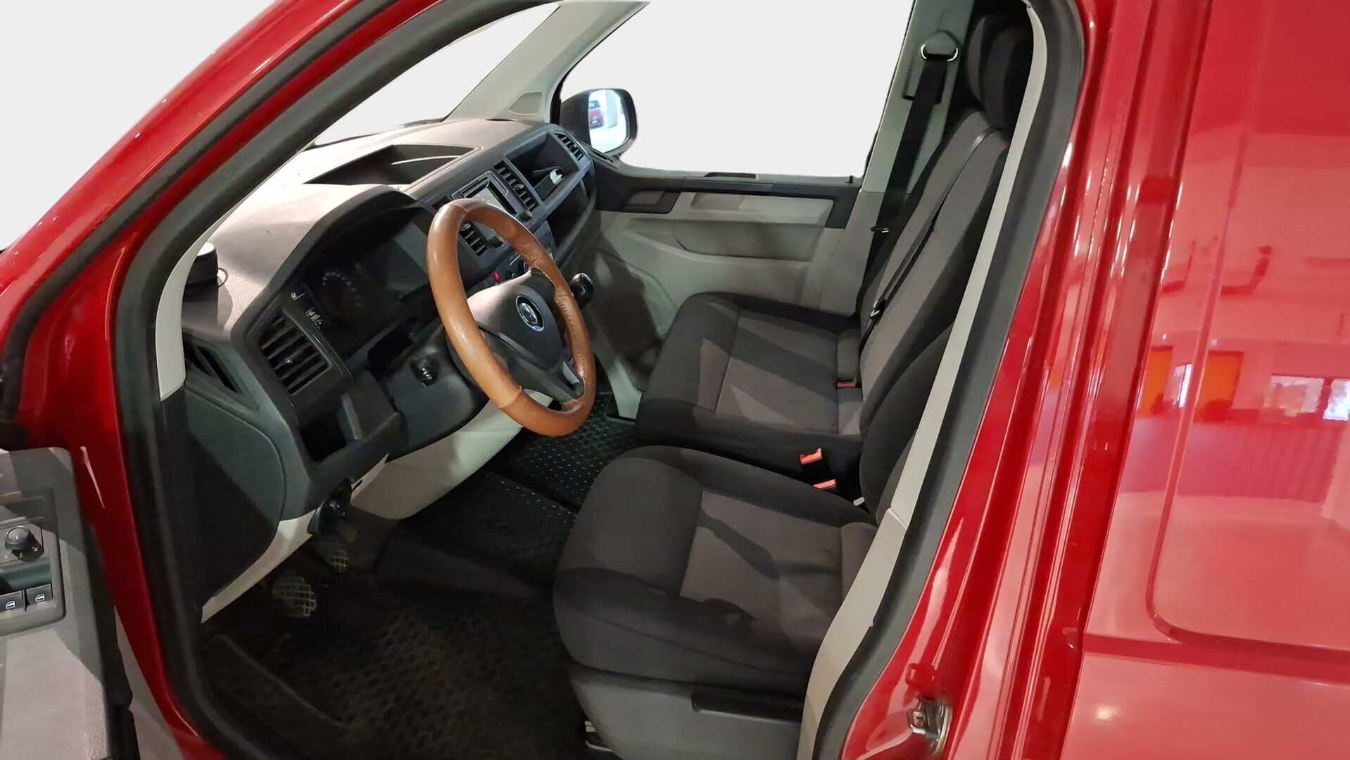 Volkswagen Transporter 2017 Pitkä 2,0 TDI 84 kW 3000kg PRO **Webasto / Koukku / Vakkari / Pariovet** - Webasto / Vakkari / Koukku