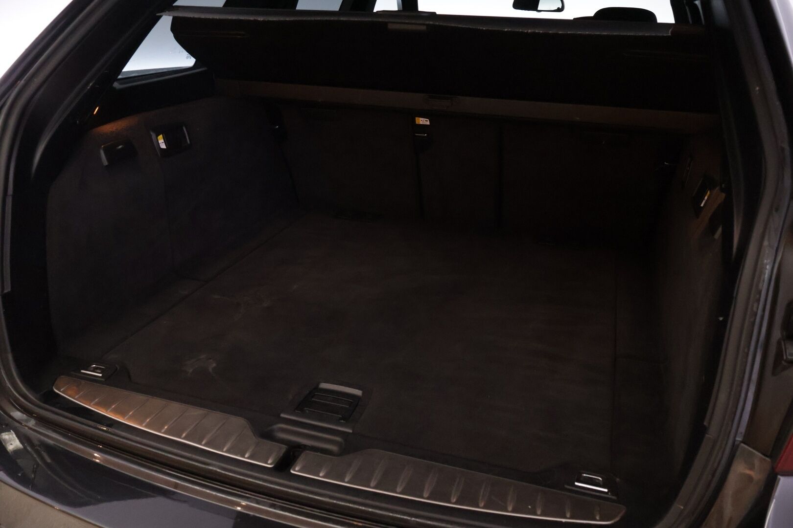 BMW 530 2011 xDrive A F11 Touring M-Sport - YritysOutlet - Myydään vain yrityksille - Todella siistikuntoinen! / BC-Racing alustasarja