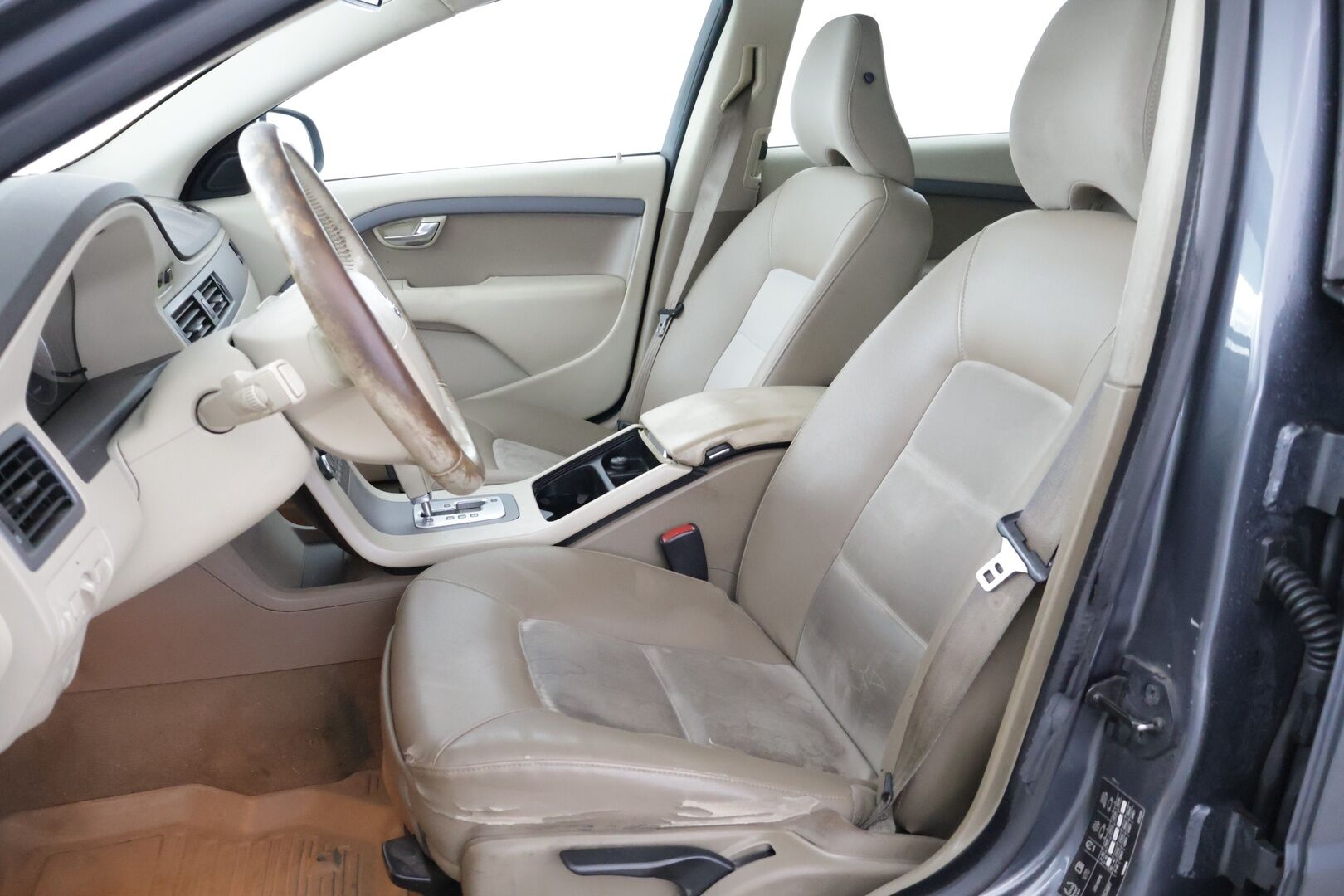 Volvo V70 2008 YritysOutlet - Myydään vain yrityksille - V70 2,4D aut - YritysOutlet - Myydään vain yrityksille | Webasto | Vetokoukku | Hihna 6/25 | Vakkari | Juuri leimattu |