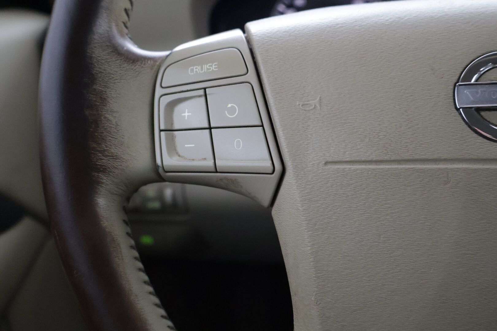 Volvo V70 2008 YritysOutlet - Myydään vain yrityksille - V70 2,4D aut - YritysOutlet - Myydään vain yrityksille | Webasto | Vetokoukku | Hihna 6/25 | Vakkari | Juuri leimattu |