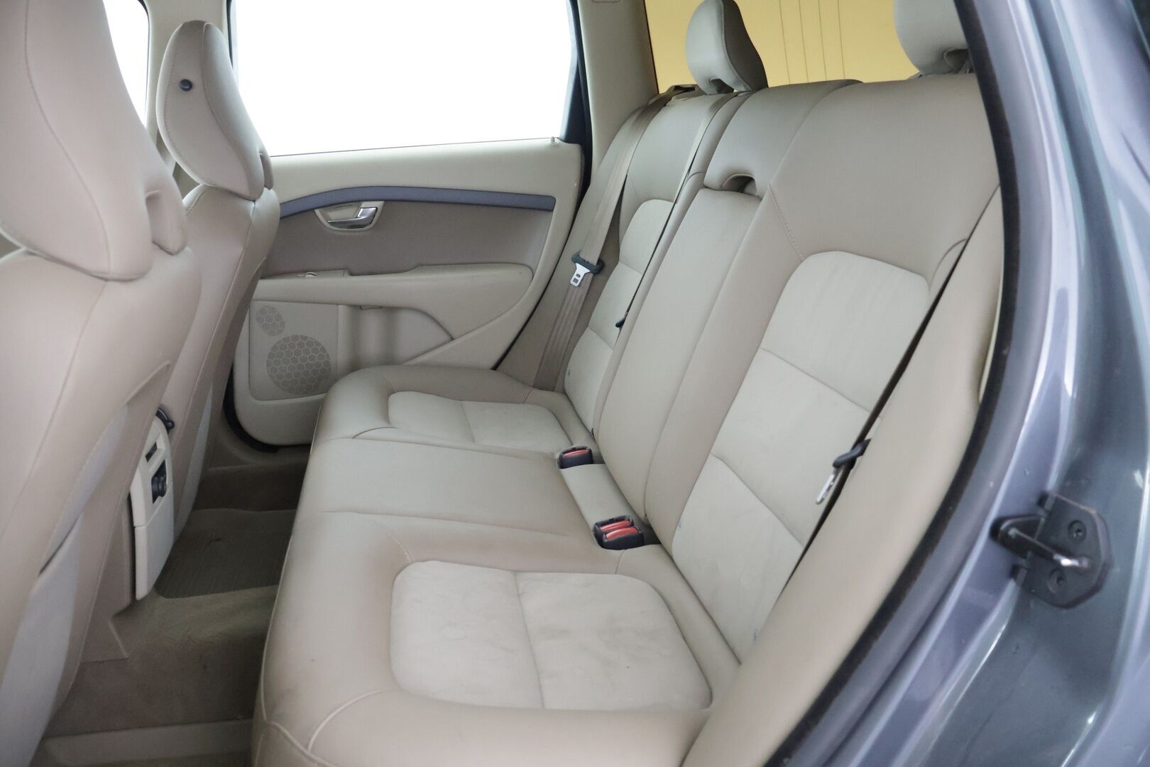Volvo V70 2008 YritysOutlet - Myydään vain yrityksille - V70 2,4D aut - YritysOutlet - Myydään vain yrityksille | Webasto | Vetokoukku | Hihna 6/25 | Vakkari | Juuri leimattu |