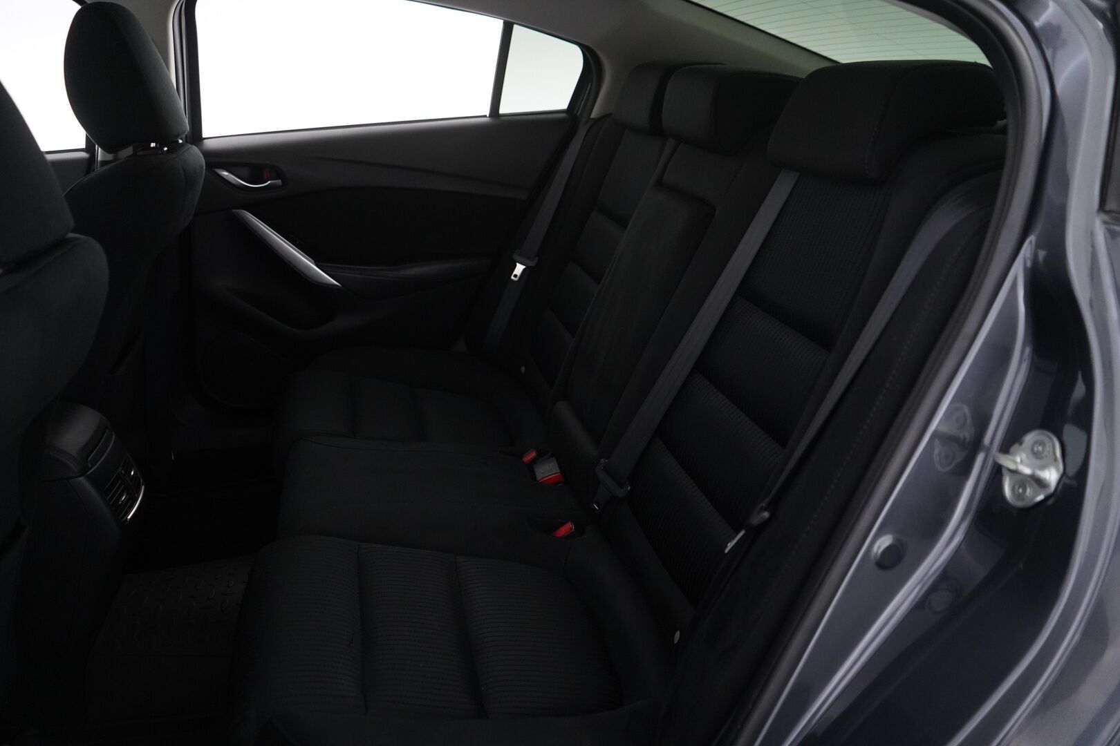 Mazda 6 2013 Sedan SkyActiv-G Premium 6AT *Kamera / Tutkat / Cruise* - Huollettu 199tkm / Juuri katsastettu /  Kahdet hyvät renkaat vanteilla