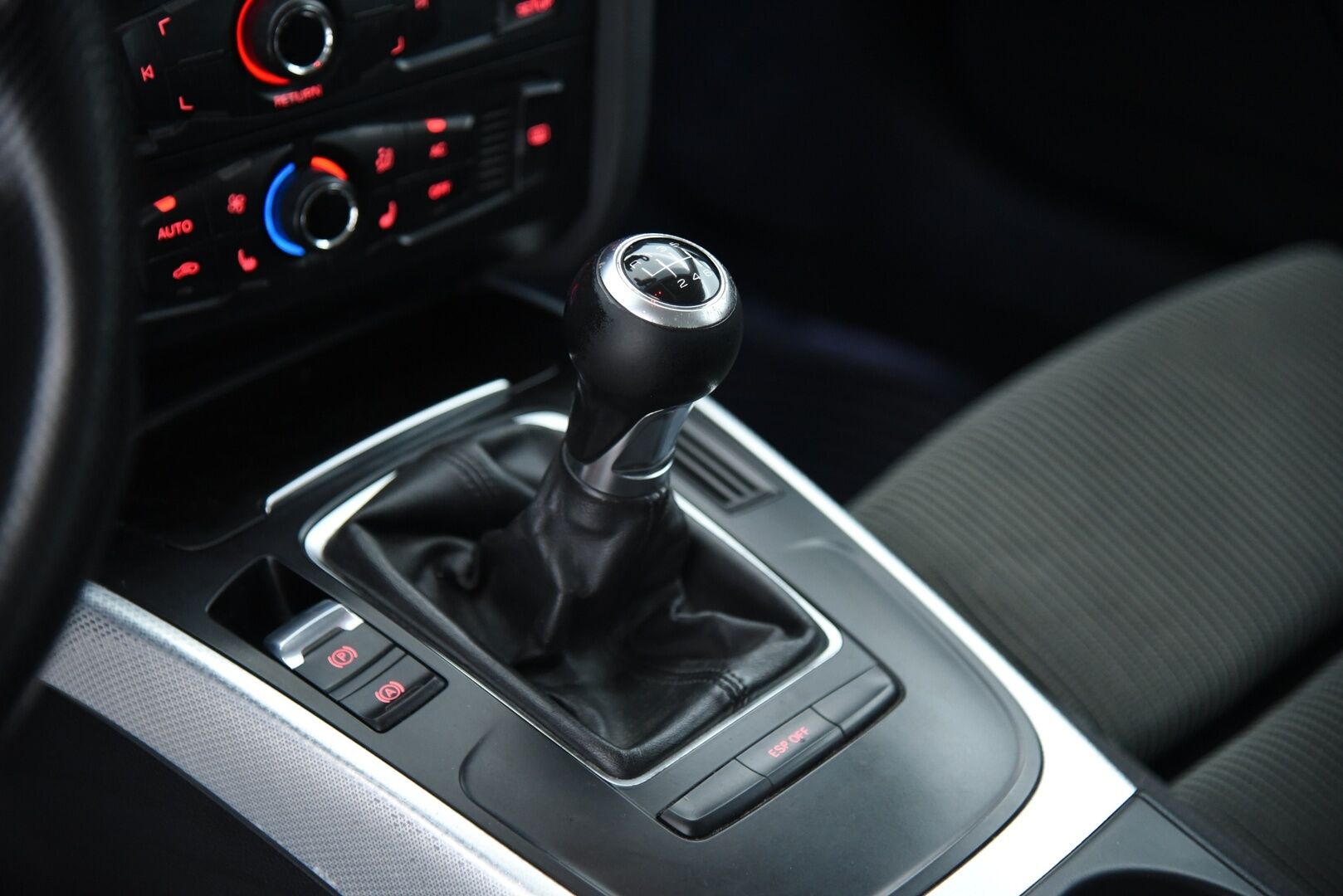 Audi A4 2009 A4 Farmari / Myydään huutokaupat.com:ssa! - Myydään vain huutokaupat.com:ssa!