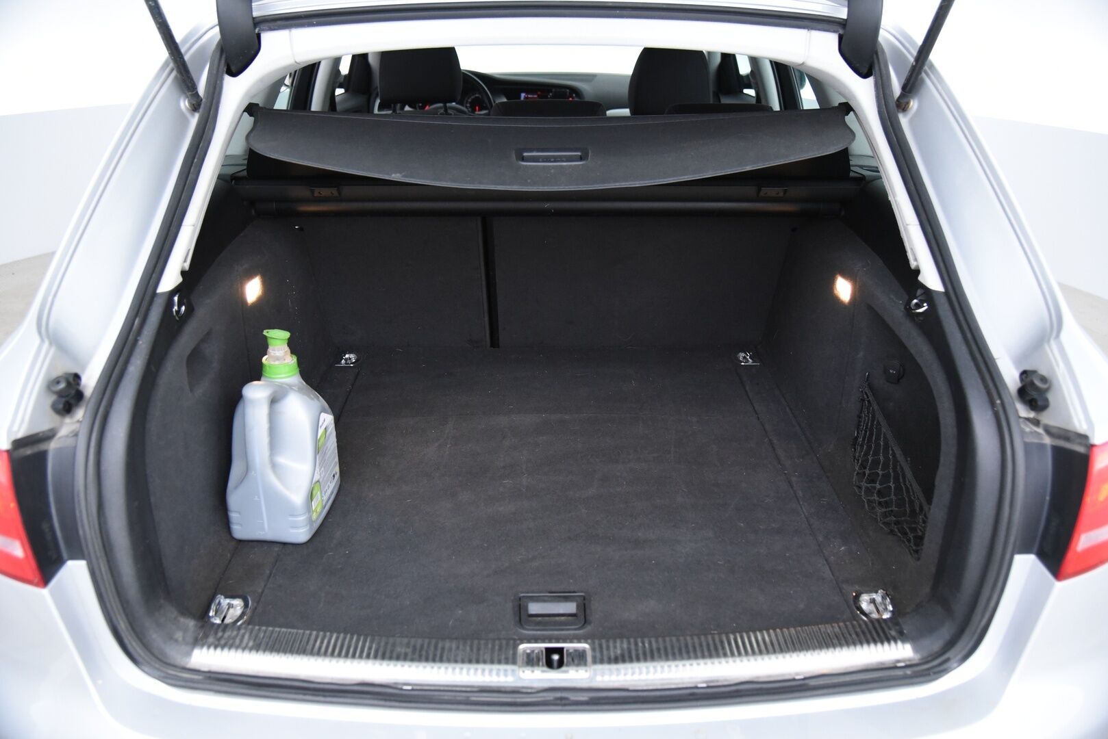 Audi A4 2009 A4 Farmari / Myydään huutokaupat.com:ssa! - Myydään vain huutokaupat.com:ssa!
