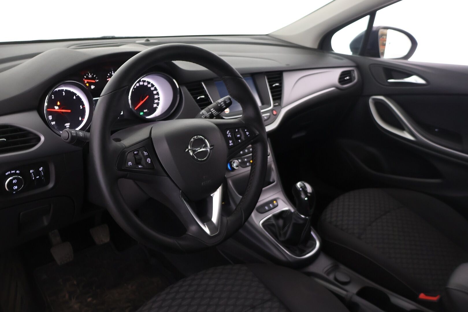 Opel Astra 2017 Sports Tourer Enjoy 1,6 CDTI ecoFLEX Start/Stop 81kW MT6 * Webasto / Vakkari / P.tutkat / 2xRenkaat * - *Suomi-auto / Ei Adblue-järjestelmää*