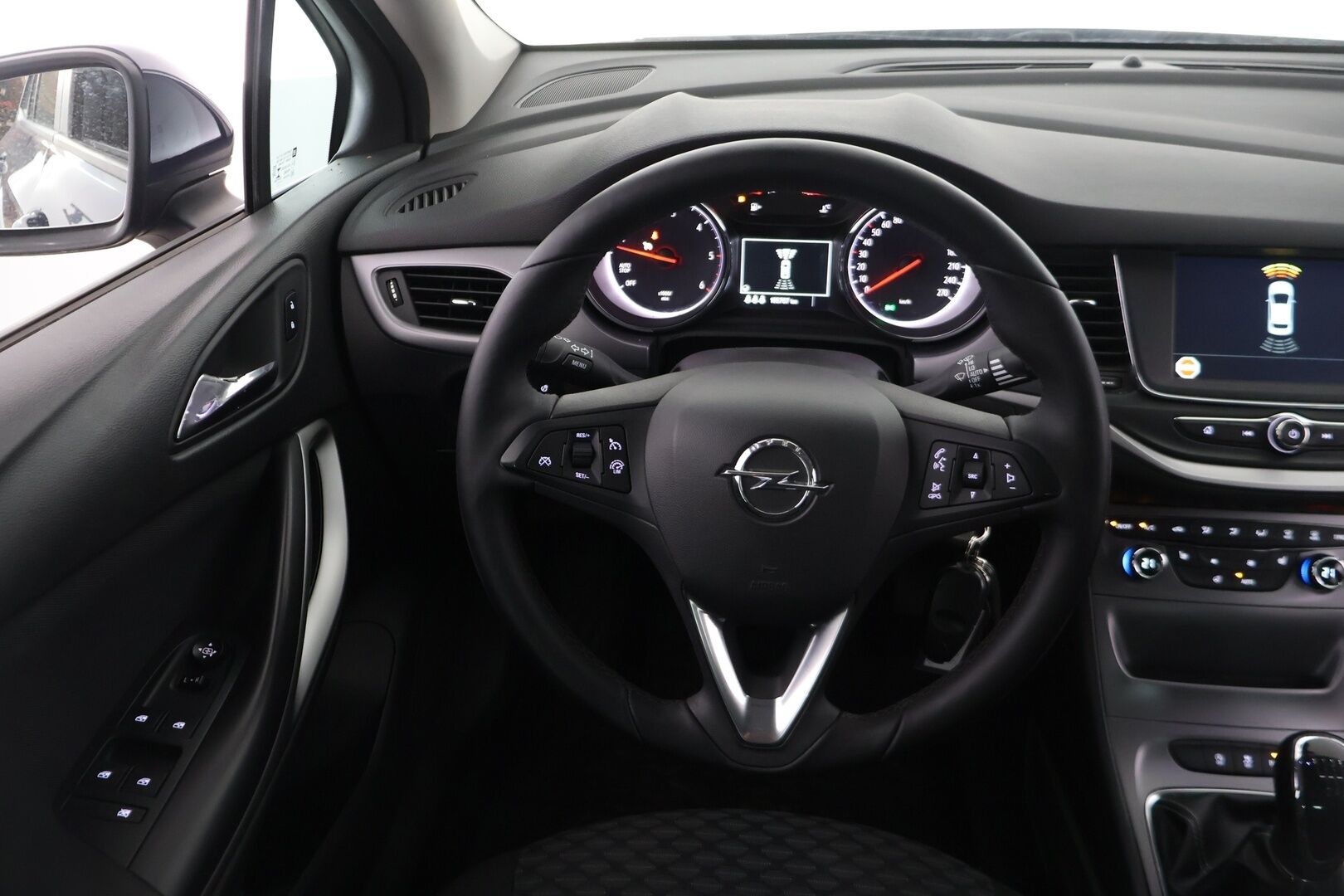 Opel Astra 2017 Sports Tourer Enjoy 1,6 CDTI ecoFLEX Start/Stop 81kW MT6 * Webasto / Vakkari / P.tutkat / 2xRenkaat * - *Suomi-auto / Ei Adblue-järjestelmää*